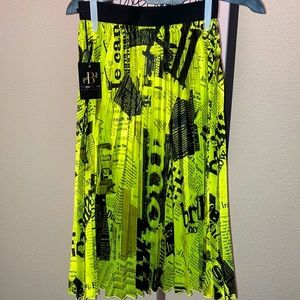 Newspaper Print MIDI Skirt 🗞